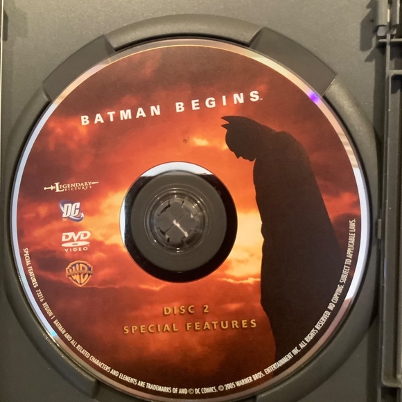 2005.  BATMAN BEGINS.  2 Disc Deluxe Edition.  Collectible 72 Page DC Comic. - Picture 5 of 6